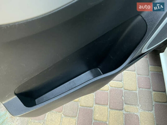 Белый Рено Трафик, объемом двигателя 1.6 л и пробегом 225 тыс. км за 15800 $, фото 10 на Automoto.ua