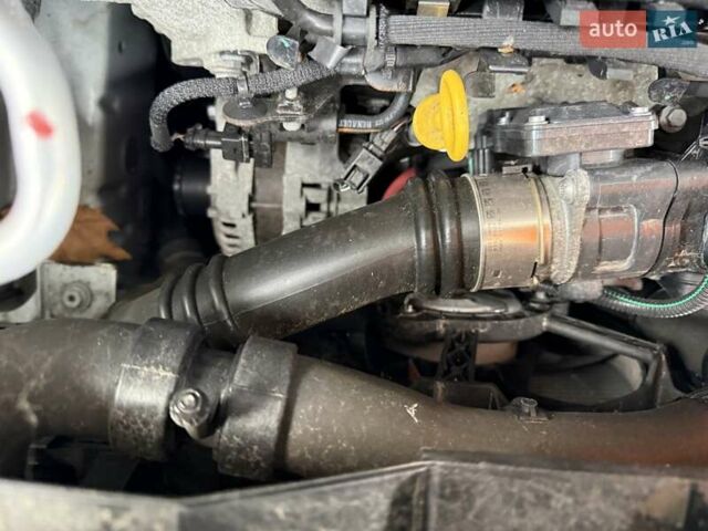 Белый Рено Трафик, объемом двигателя 1.6 л и пробегом 212 тыс. км за 18999 $, фото 43 на Automoto.ua