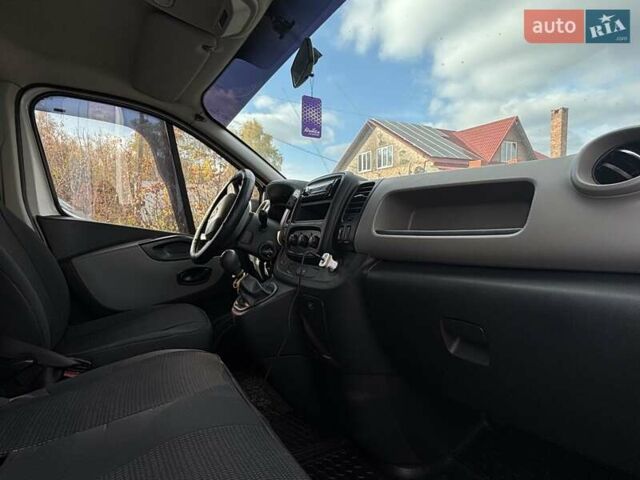 Білий Рено Трафік, об'ємом двигуна 1.6 л та пробігом 195 тис. км за 21300 $, фото 11 на Automoto.ua