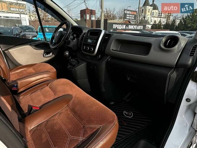 Белый Рено Трафик, объемом двигателя 1.6 л и пробегом 227 тыс. км за 17700 $, фото 17 на Automoto.ua