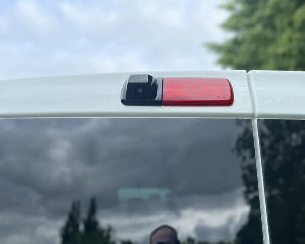 Белый Рено Трафик, объемом двигателя 1.6 л и пробегом 177 тыс. км за 18999 $, фото 9 на Automoto.ua