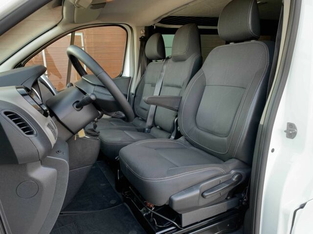 Белый Рено Трафик, объемом двигателя 1.6 л и пробегом 246 тыс. км за 17955 $, фото 10 на Automoto.ua