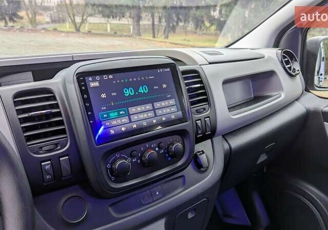 Білий Рено Трафік, об'ємом двигуна 1.6 л та пробігом 229 тис. км за 17400 $, фото 33 на Automoto.ua