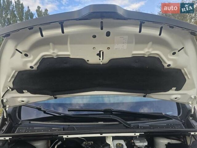 Белый Рено Трафик, объемом двигателя 1.6 л и пробегом 122 тыс. км за 16000 $, фото 26 на Automoto.ua