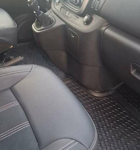 Белый Рено Трафик, объемом двигателя 2 л и пробегом 162 тыс. км за 26000 $, фото 23 на Automoto.ua