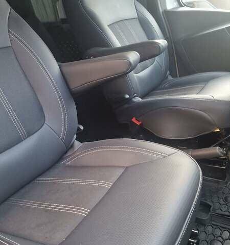 Белый Рено Трафик, объемом двигателя 2 л и пробегом 162 тыс. км за 26000 $, фото 24 на Automoto.ua