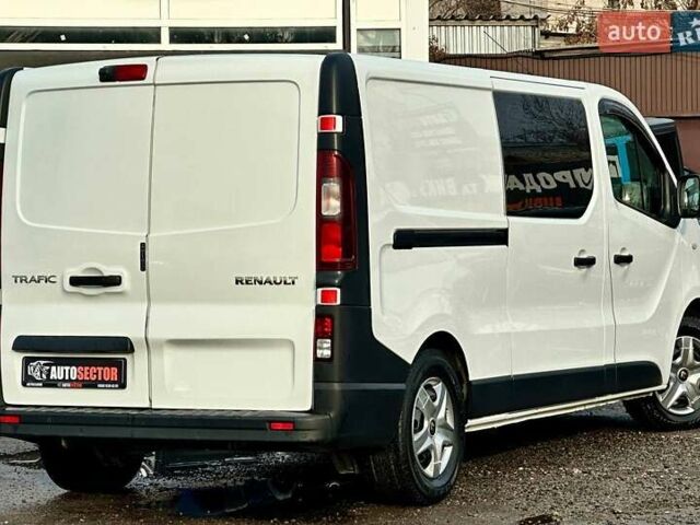 Белый Рено Трафик, объемом двигателя 1.6 л и пробегом 227 тыс. км за 17700 $, фото 10 на Automoto.ua