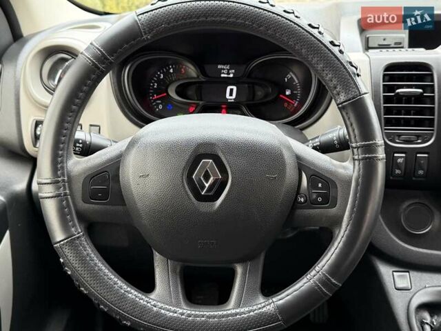 Белый Рено Трафик, объемом двигателя 1.6 л и пробегом 264 тыс. км за 18800 $, фото 65 на Automoto.ua