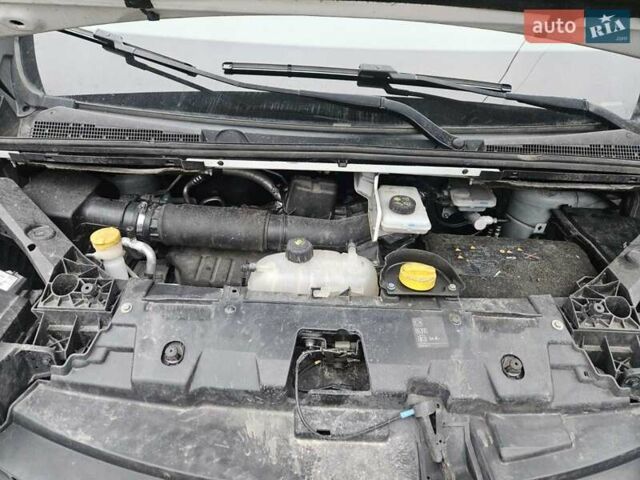 Білий Рено Трафік, об'ємом двигуна 2 л та пробігом 123 тис. км за 17900 $, фото 10 на Automoto.ua