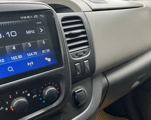 Белый Рено Трафик, объемом двигателя 1.6 л и пробегом 177 тыс. км за 18999 $, фото 43 на Automoto.ua