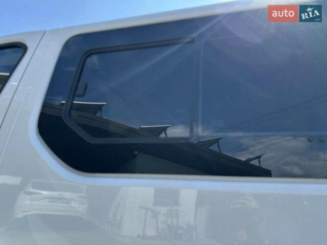 Белый Рено Трафик, объемом двигателя 1.6 л и пробегом 132 тыс. км за 19600 $, фото 22 на Automoto.ua