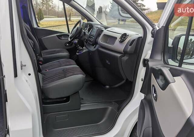 Білий Рено Трафік, об'ємом двигуна 1.6 л та пробігом 229 тис. км за 17400 $, фото 29 на Automoto.ua