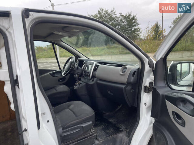 Белый Рено Трафик, объемом двигателя 1.6 л и пробегом 277 тыс. км за 12500 $, фото 7 на Automoto.ua