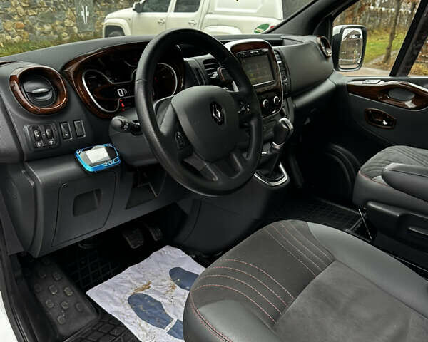 Белый Рено Трафик, объемом двигателя 2 л и пробегом 231 тыс. км за 25700 $, фото 26 на Automoto.ua