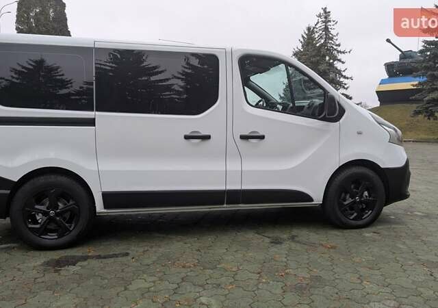 Білий Рено Трафік, об'ємом двигуна 1.6 л та пробігом 229 тис. км за 17400 $, фото 20 на Automoto.ua