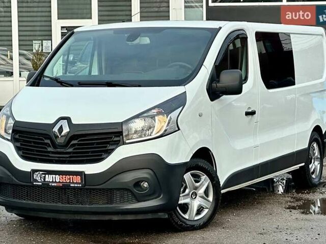 Белый Рено Трафик, объемом двигателя 1.6 л и пробегом 227 тыс. км за 17700 $, фото 1 на Automoto.ua