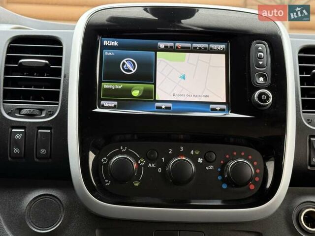 Белый Рено Трафик, объемом двигателя 1.6 л и пробегом 264 тыс. км за 18800 $, фото 66 на Automoto.ua