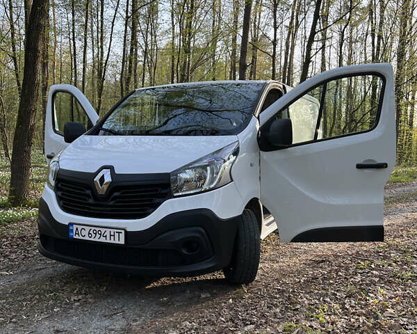 Белый Рено Трафик, объемом двигателя 1.6 л и пробегом 131 тыс. км за 13699 $, фото 7 на Automoto.ua