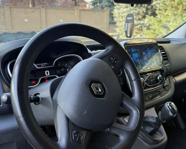 Белый Рено Трафик, объемом двигателя 2 л и пробегом 107 тыс. км за 24500 $, фото 17 на Automoto.ua