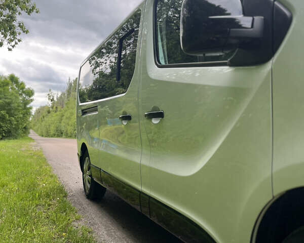 Белый Рено Трафик, объемом двигателя 1.6 л и пробегом 177 тыс. км за 18999 $, фото 4 на Automoto.ua