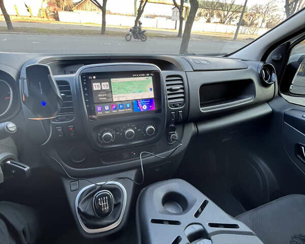 Белый Рено Трафик, объемом двигателя 1.6 л и пробегом 103 тыс. км за 16900 $, фото 4 на Automoto.ua