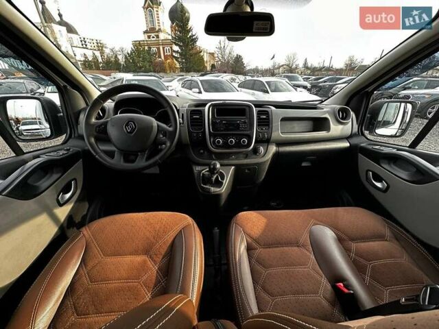 Белый Рено Трафик, объемом двигателя 1.6 л и пробегом 227 тыс. км за 17700 $, фото 21 на Automoto.ua