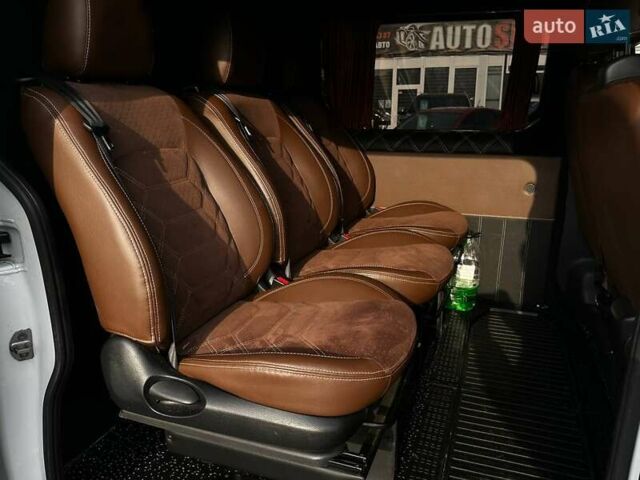 Белый Рено Трафик, объемом двигателя 1.6 л и пробегом 227 тыс. км за 17700 $, фото 14 на Automoto.ua