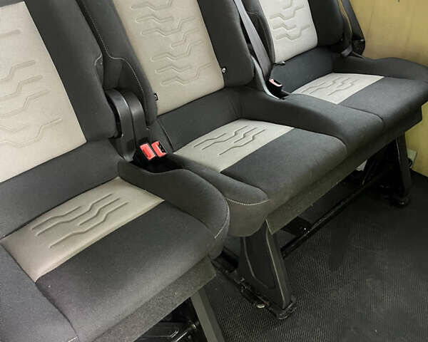 Белый Рено Трафик, объемом двигателя 1.6 л и пробегом 177 тыс. км за 18999 $, фото 58 на Automoto.ua