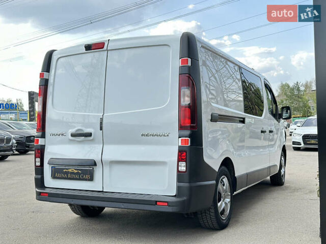 Белый Рено Трафик, объемом двигателя 1.6 л и пробегом 225 тыс. км за 17900 $, фото 9 на Automoto.ua