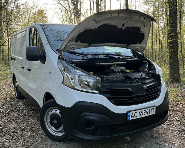 Белый Рено Трафик, объемом двигателя 1.6 л и пробегом 131 тыс. км за 13699 $, фото 8 на Automoto.ua