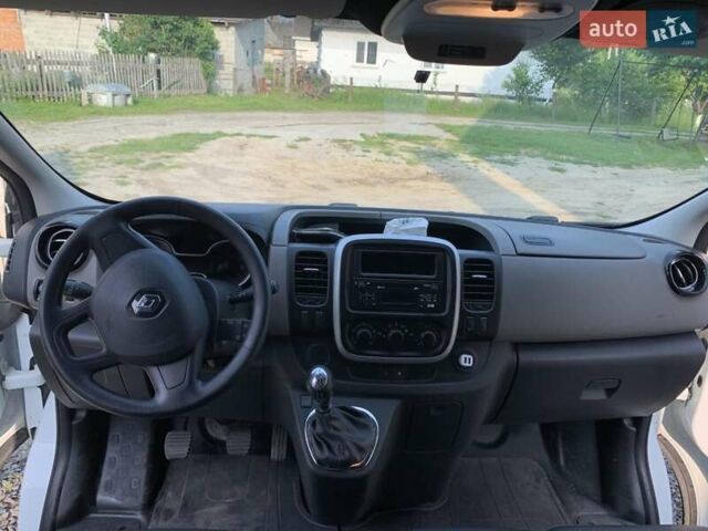 Білий Рено Трафік, об'ємом двигуна 1.6 л та пробігом 225 тис. км за 16800 $, фото 7 на Automoto.ua
