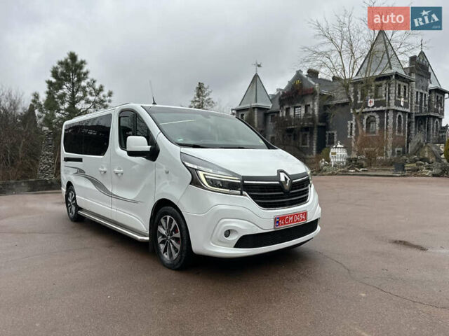 Белый Рено Трафик, объемом двигателя 2 л и пробегом 231 тыс. км за 25700 $, фото 1 на Automoto.ua