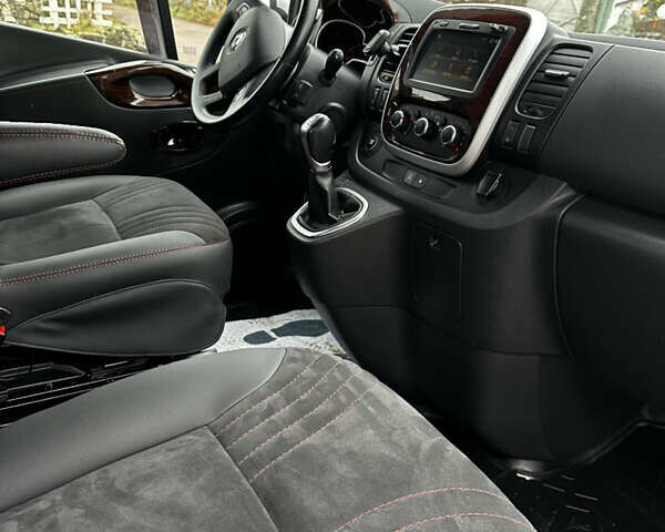 Белый Рено Трафик, объемом двигателя 2 л и пробегом 231 тыс. км за 25700 $, фото 37 на Automoto.ua