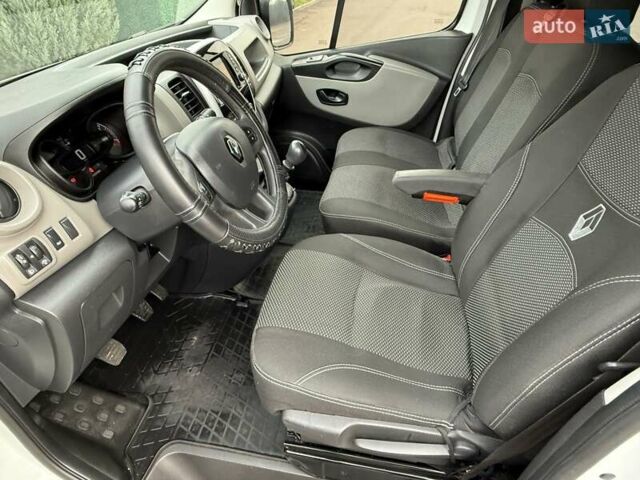 Белый Рено Трафик, объемом двигателя 1.6 л и пробегом 264 тыс. км за 18800 $, фото 41 на Automoto.ua