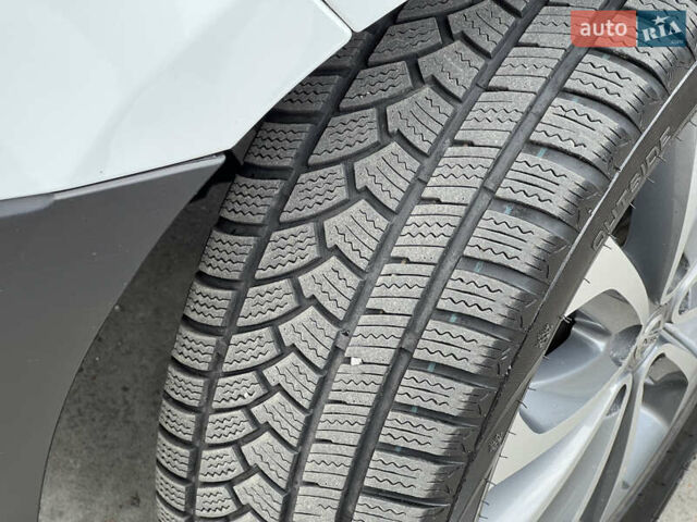 Белый Рено Трафик, объемом двигателя 1.6 л и пробегом 260 тыс. км за 17499 $, фото 19 на Automoto.ua