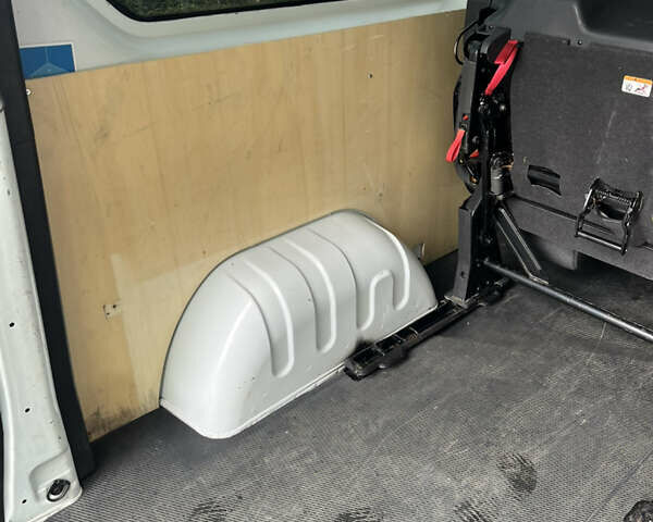 Белый Рено Трафик, объемом двигателя 1.6 л и пробегом 177 тыс. км за 18999 $, фото 68 на Automoto.ua