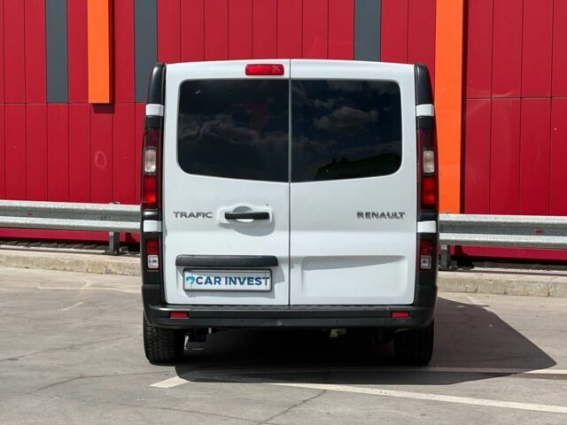 Белый Рено Трафик, объемом двигателя 1.6 л и пробегом 260 тыс. км за 18500 $, фото 5 на Automoto.ua