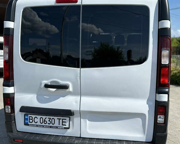 Белый Рено Трафик, объемом двигателя 1.6 л и пробегом 132 тыс. км за 19600 $, фото 23 на Automoto.ua