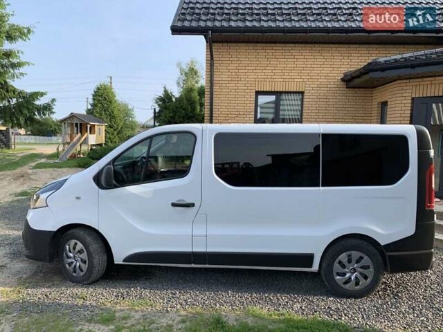 Білий Рено Трафік, об'ємом двигуна 1.6 л та пробігом 225 тис. км за 16800 $, фото 3 на Automoto.ua