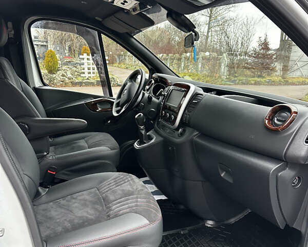 Белый Рено Трафик, объемом двигателя 2 л и пробегом 231 тыс. км за 25700 $, фото 39 на Automoto.ua