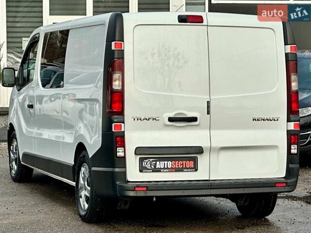 Белый Рено Трафик, объемом двигателя 1.6 л и пробегом 227 тыс. км за 17700 $, фото 6 на Automoto.ua