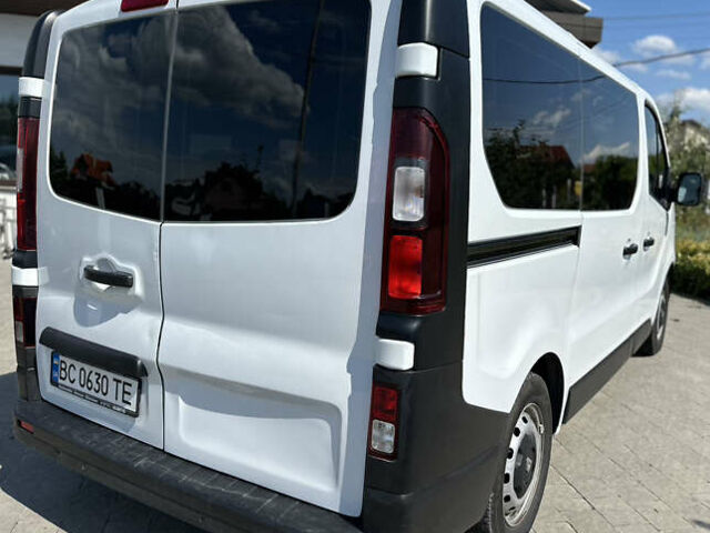 Белый Рено Трафик, объемом двигателя 1.6 л и пробегом 132 тыс. км за 19600 $, фото 24 на Automoto.ua