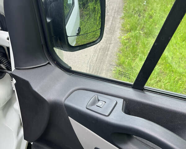 Белый Рено Трафик, объемом двигателя 1.6 л и пробегом 177 тыс. км за 18999 $, фото 25 на Automoto.ua