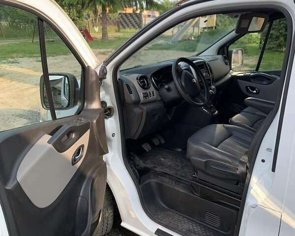 Білий Рено Трафік, об'ємом двигуна 1.6 л та пробігом 225 тис. км за 16800 $, фото 5 на Automoto.ua