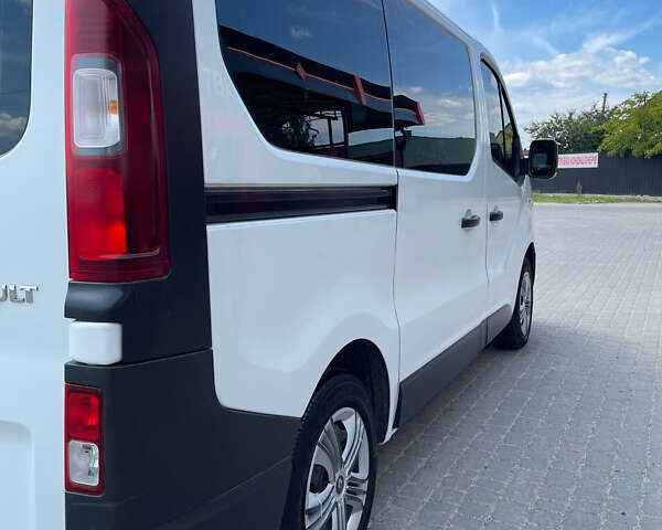 Белый Рено Трафик, объемом двигателя 1.6 л и пробегом 96 тыс. км за 17500 $, фото 29 на Automoto.ua