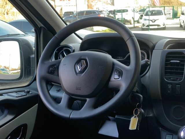 Белый Рено Трафик, объемом двигателя 1.6 л и пробегом 246 тыс. км за 17955 $, фото 21 на Automoto.ua