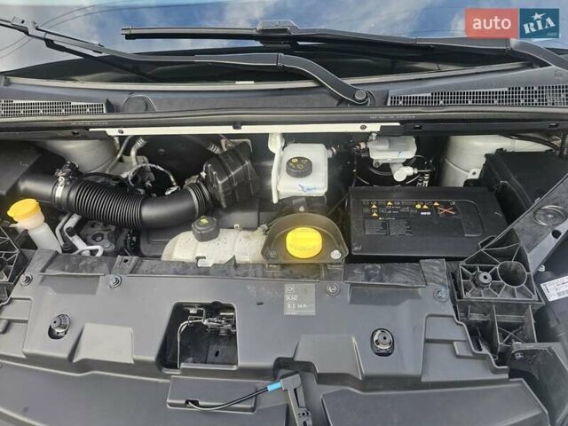 Белый Рено Трафик, объемом двигателя 1.6 л и пробегом 122 тыс. км за 16000 $, фото 29 на Automoto.ua