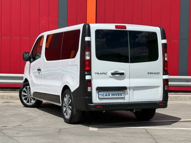 Белый Рено Трафик, объемом двигателя 1.6 л и пробегом 260 тыс. км за 18500 $, фото 3 на Automoto.ua