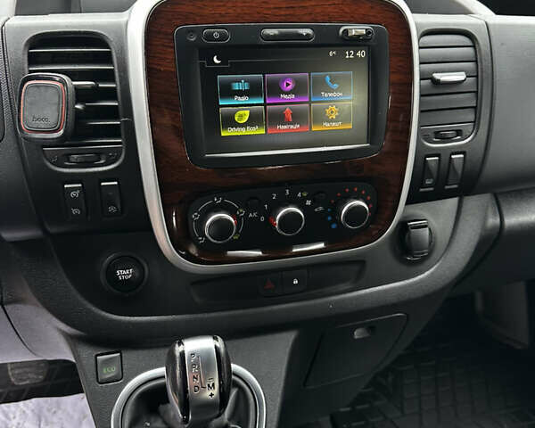 Белый Рено Трафик, объемом двигателя 2 л и пробегом 231 тыс. км за 25700 $, фото 25 на Automoto.ua