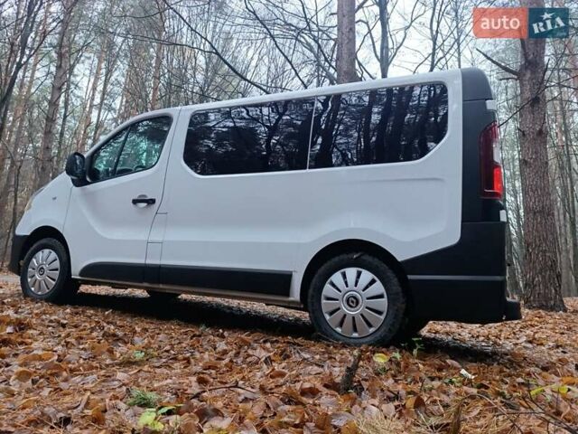 Белый Рено Трафик, объемом двигателя 1.6 л и пробегом 263 тыс. км за 15999 $, фото 32 на Automoto.ua